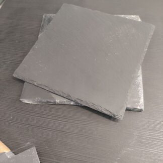 piatto di ardesia nero 20x20